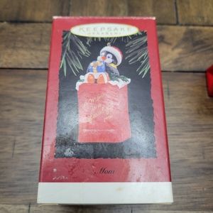 Hallmark Vintage 1996 Keepsake MOM  Ornament